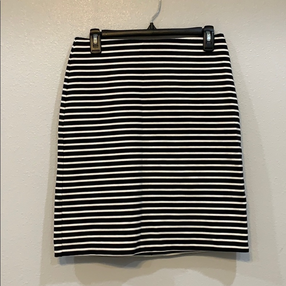 NWOT STRIPED SKIRT
